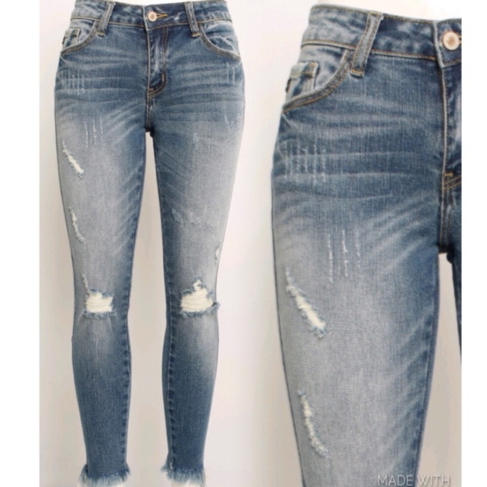 Favorite New leg hugging jeans frayed hem - Picture 6 of 8